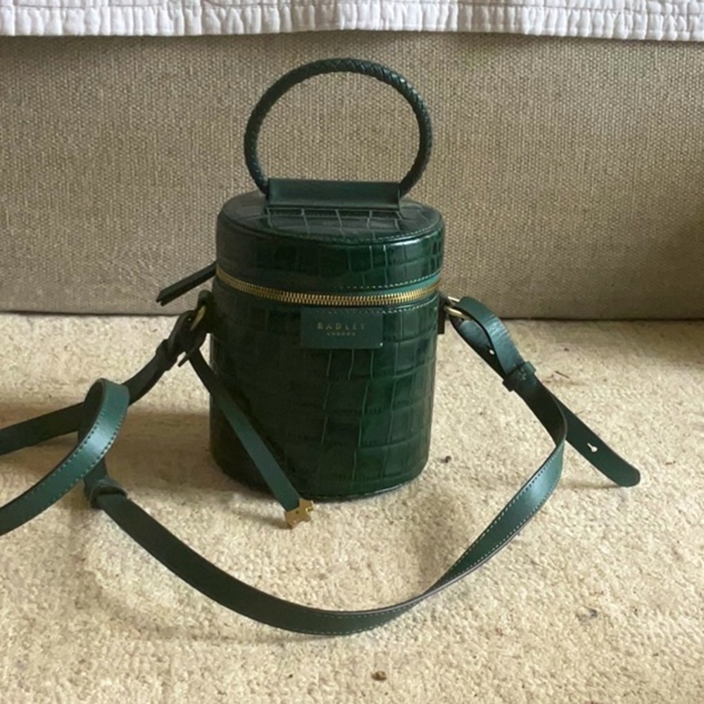 Radley of london green crock cylinder crossbody handbag